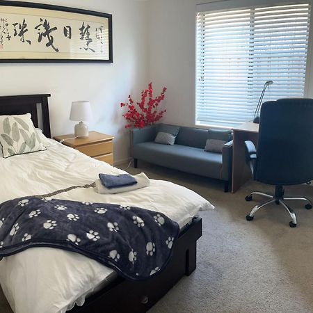 Melbourne Lakes Warm House ภายนอก รูปภาพ